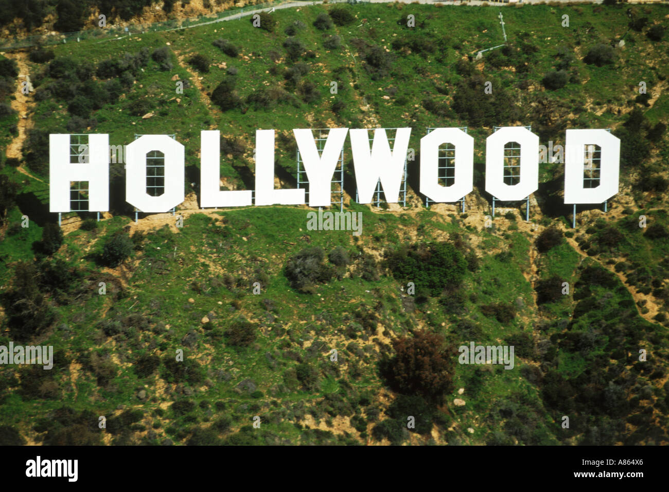 Vista aérea del letrero de Hollywood en Hollywood Hills, California Foto de stock