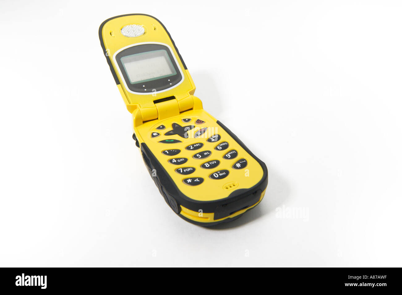 Abre Teléfono celular de color amarillo sobre fondo blanco Fotografía