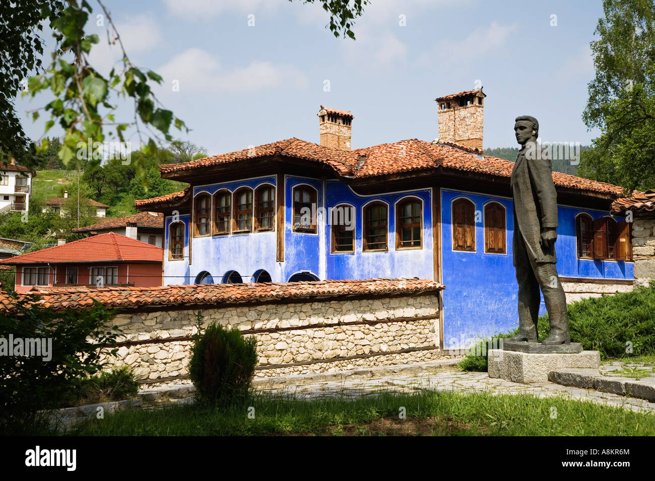 Casa Azul, museo del pueblo Koprivstiza, Bulgaria Foto de stock