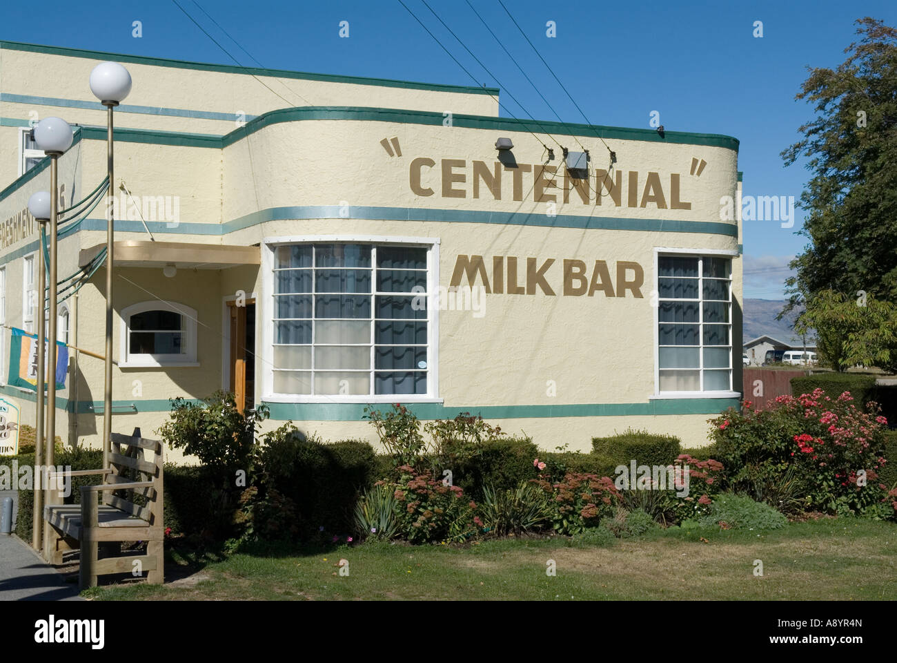 Centennial Art Deco Milk Bar de refrigerios Nueva Zelanda Ranfurly habitaciones Foto de stock
