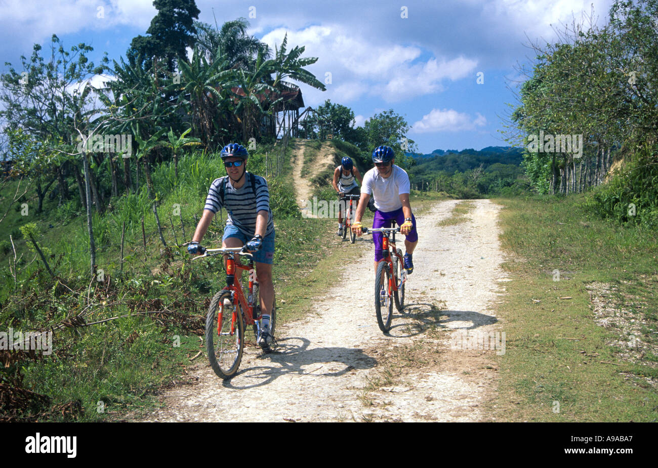 Ciclismo de montaña Valle Ciboa República Dominicana Caribe Hispaniola Foto de stock