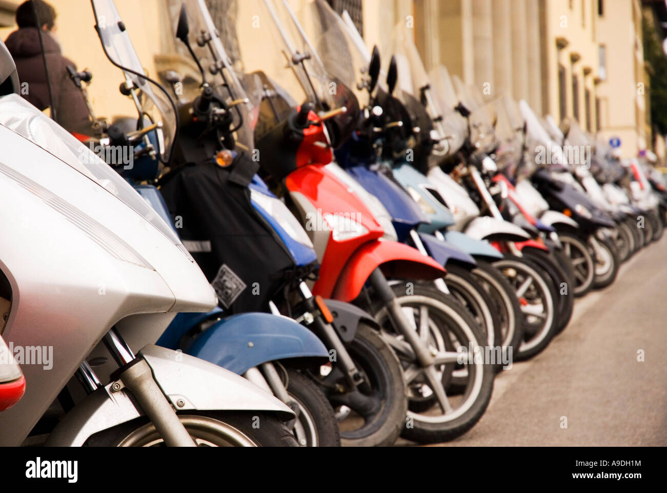 Los ciclomotores, Florencia, Italia. Foto de stock
