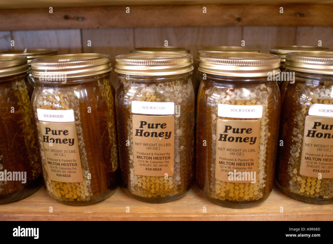 Jalea y mermelada casera que en Carolina del Sur Farm Honey Sour madera Foto de stock