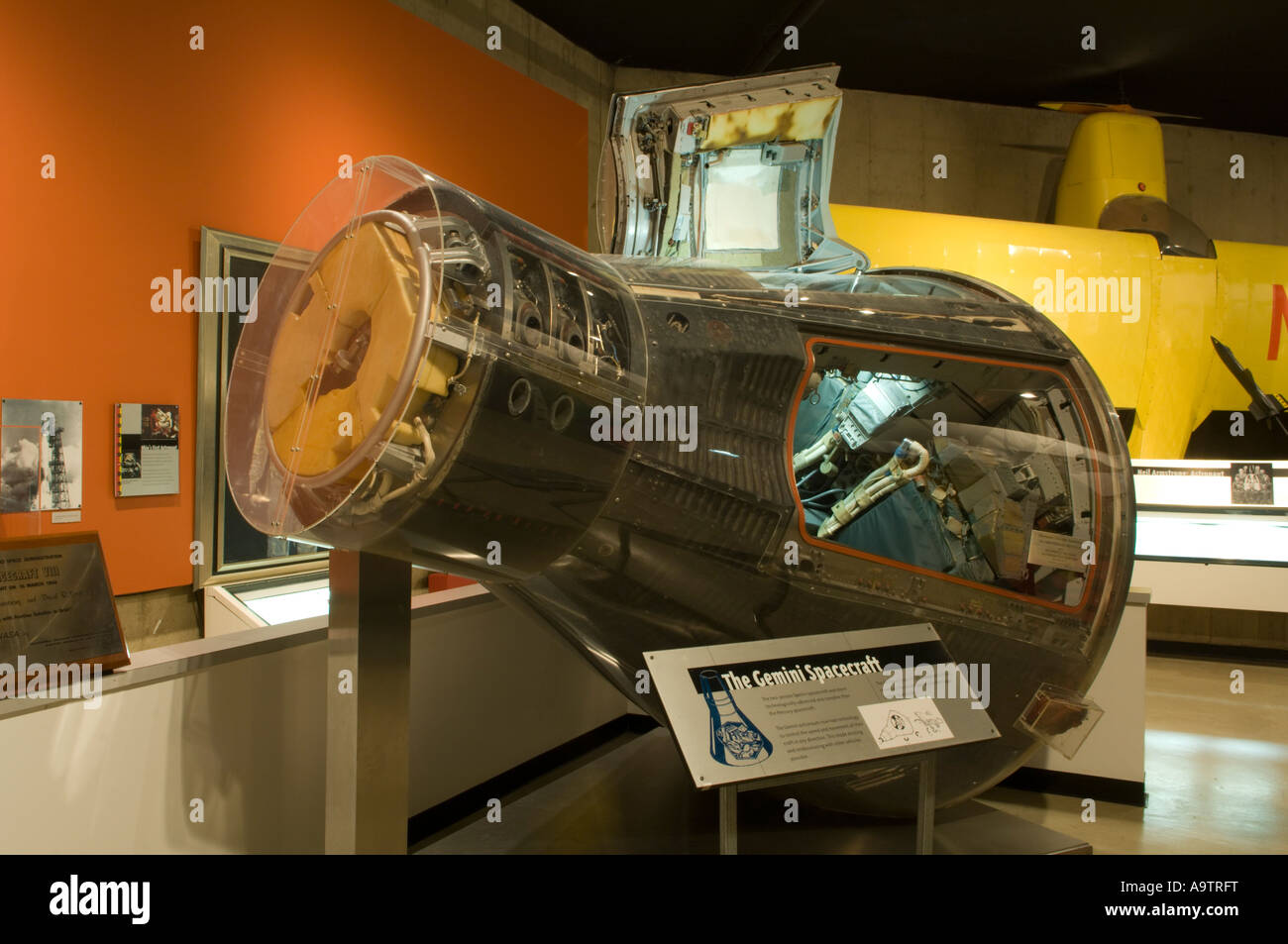 Géminis 8 cápsula espacial en la exhibición en el Neil Armstrong Air and Space Museum en Wapakoneta Ohio EE.UU Foto de stock