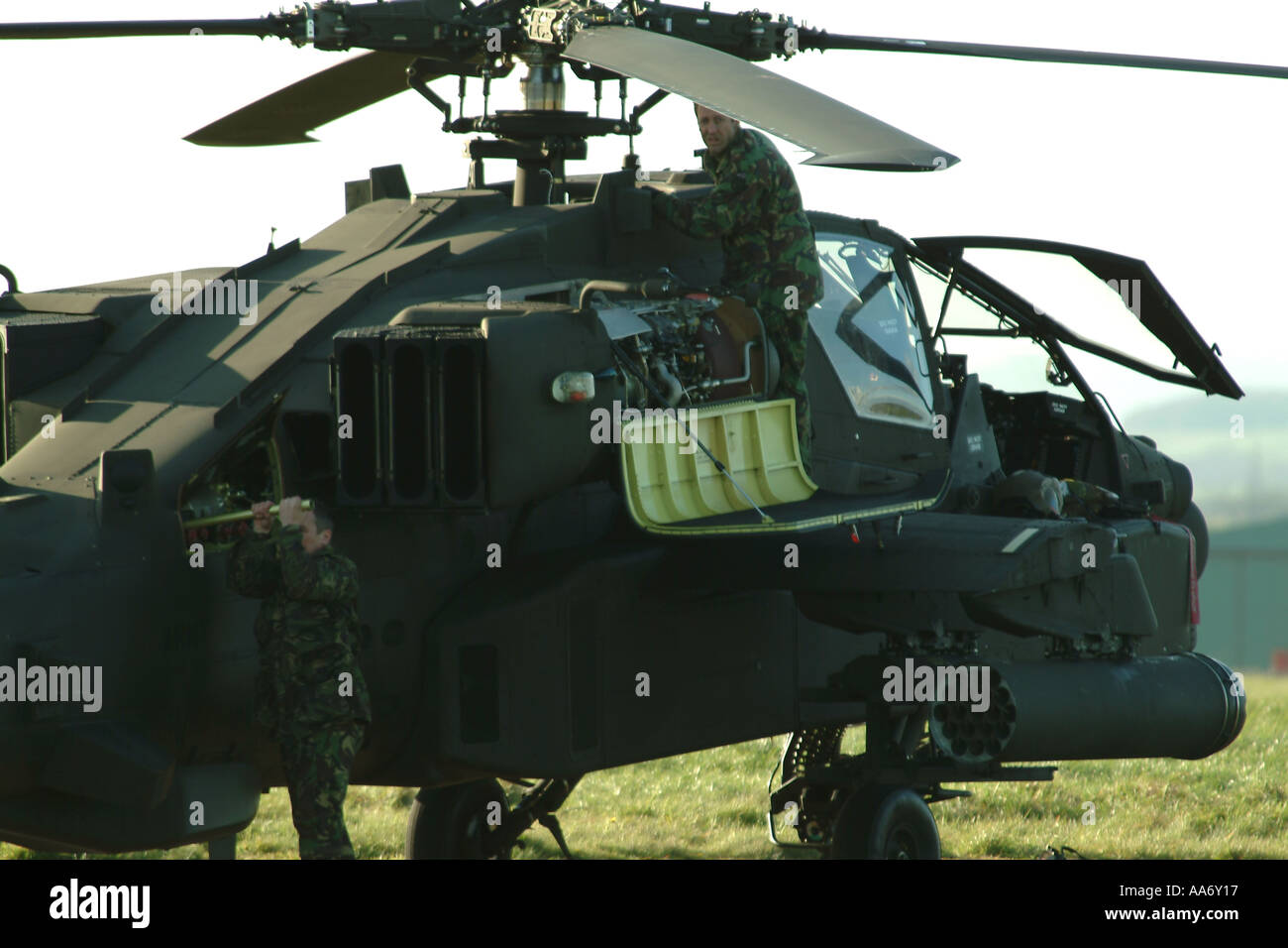 El arco de Apache helicóptero de ataque Westland AH WAH Mk1 64 Ejército Británico Foto de stock