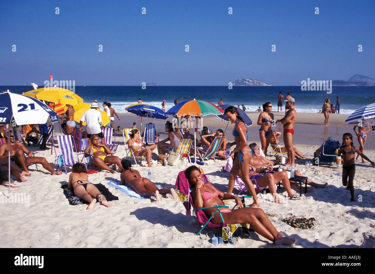 Bikinis Ipanema Beach Rio De Fotos E Imagenes De Stock Alamy Bikinis Ipanema Beach Rio De Fotos E Imagenes De Stock Alamy