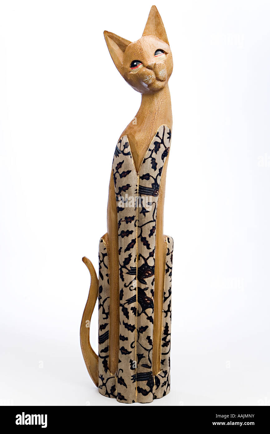 Lindo gato madera Fotografía de stock - Alamy