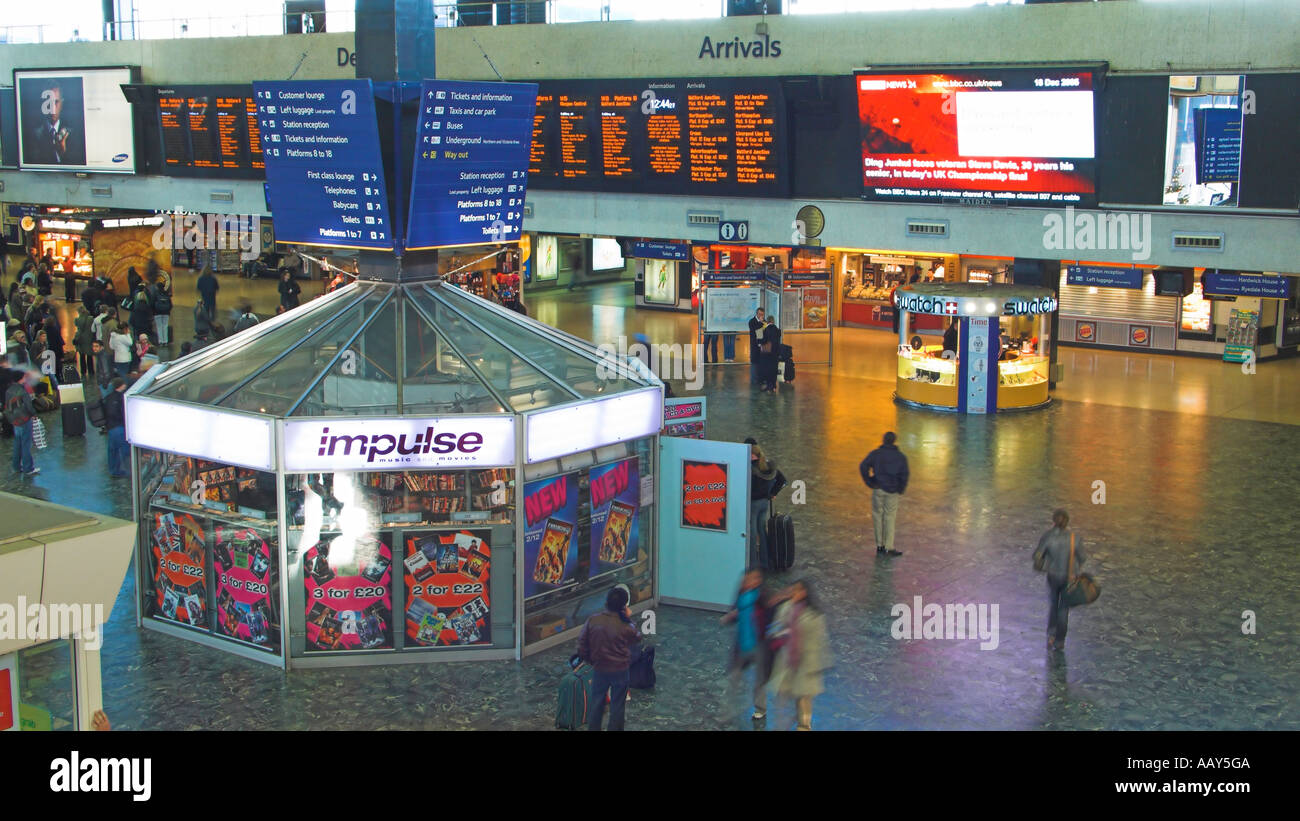 Reino Unido Inglaterra London Euston Station interior Foto de stock