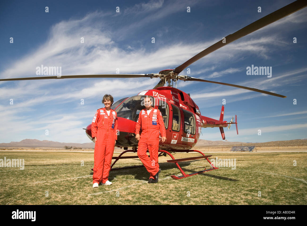 Helicóptero Bell 407, polo a polo, Polar primer vuelo, Nevada Foto de stock