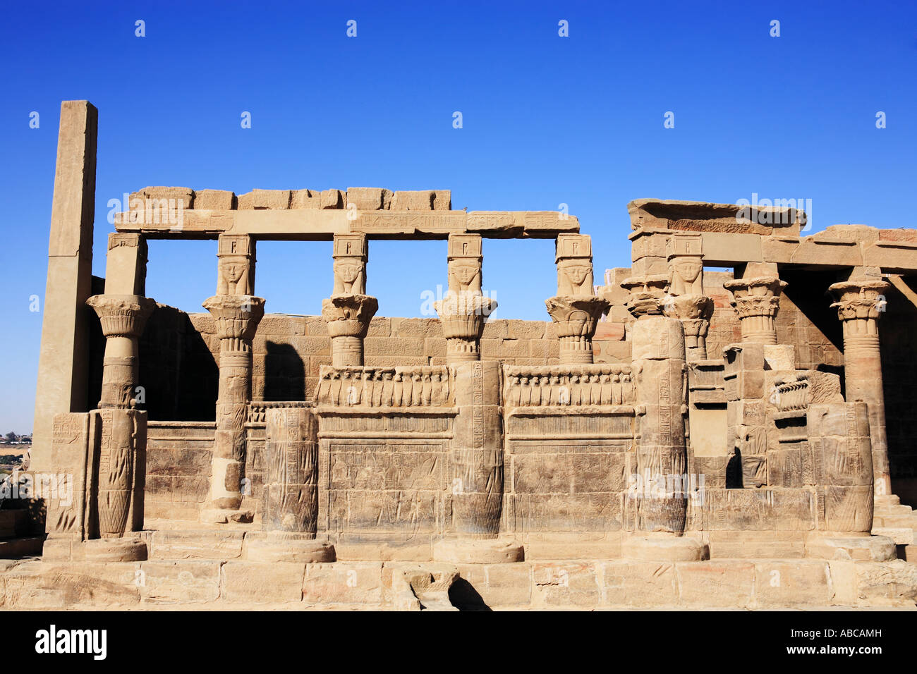 Vista del templo de Philae en Asuán Egipto superior Foto de stock