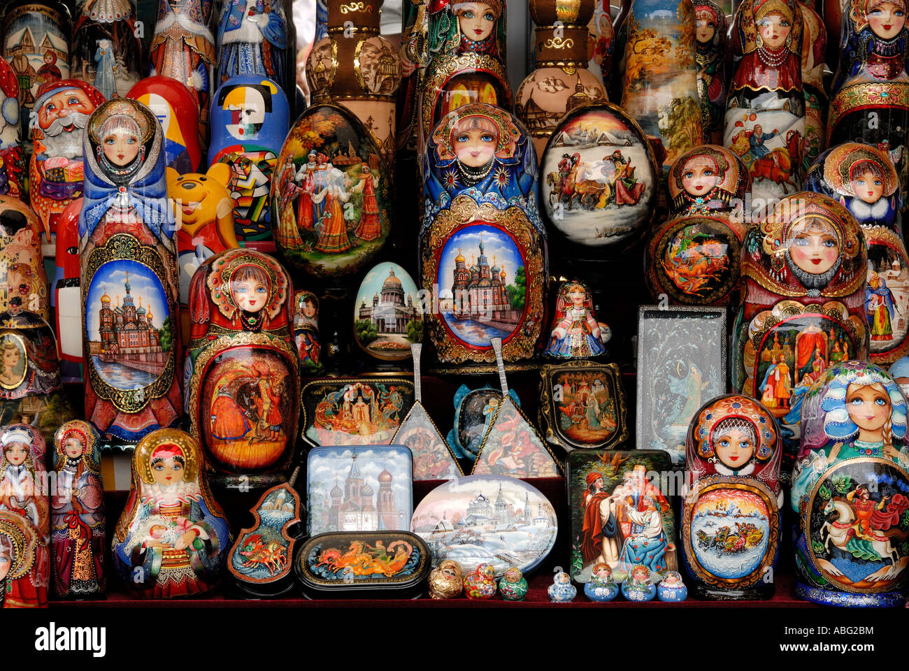 Souvenirs rusos fotografías e imágenes de alta resolución - Alamy