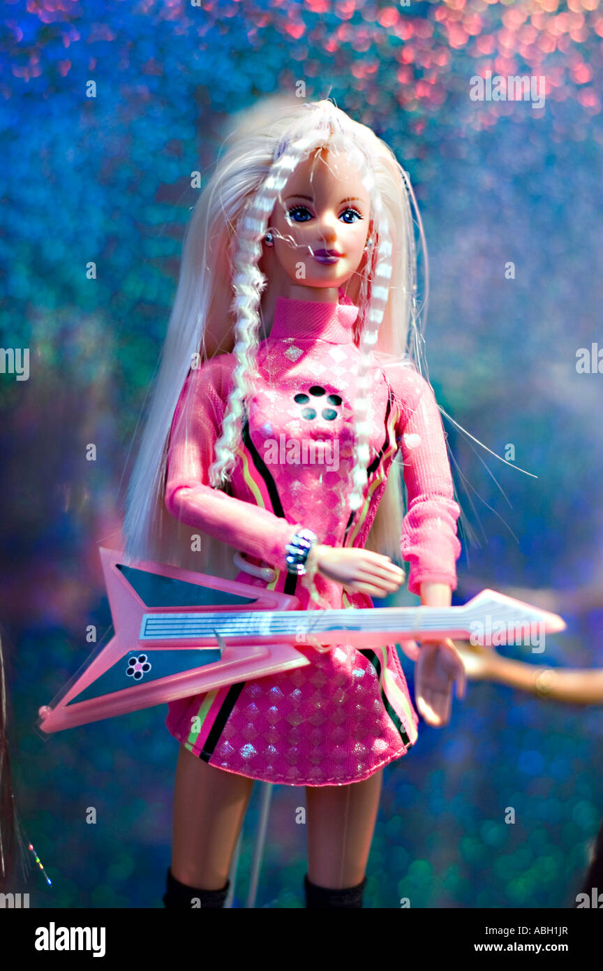 El guitarrista más allá de Barbie Rosa 1998 Mattel Barbie Fashion doll  Fotografía de stock - Alamy
