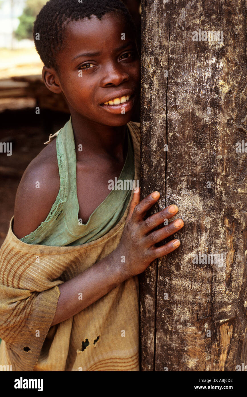 Poverty Ragged Poor Fotos e Imágenes de stock Alamy Poverty Ragged Poor Fotos e Imágenes de stock Alamy