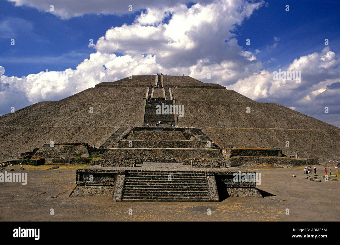 Pirámide Del Sol En Teotihuacán México Fotografía De Stock Alamy 5062