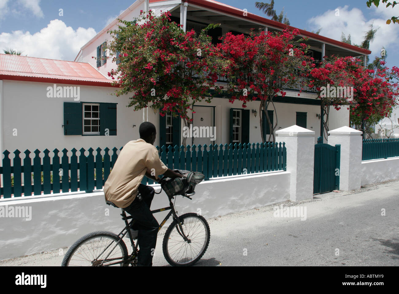 Islas Turcas y Caicos, Gran Turca, BWI, B. W.I, Antillas Británicas, Caribe, Océano Atlántico, agua, cadena de islas Bahamas, tropical, Cockburn Town, capital, Duke Foto de stock