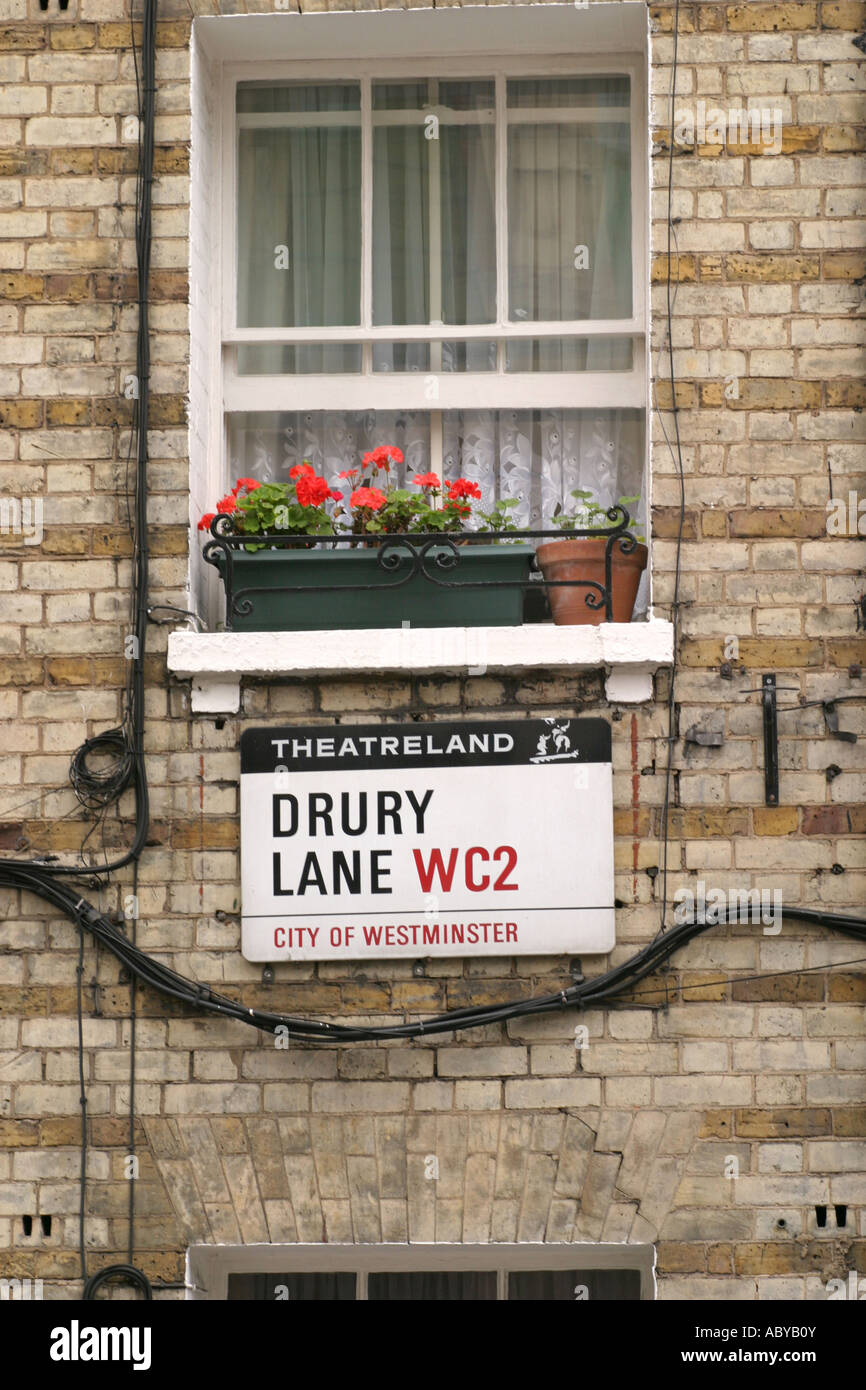 Cartel con el nombre de carretera Drury Lane, Londres, Gran Bretaña. Foto de stock