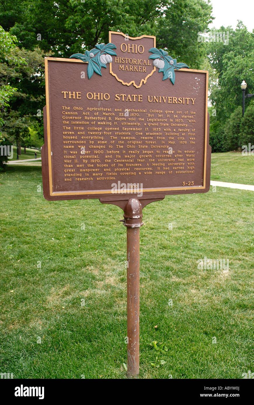 Marcador histórico en el Campus de la Universidad de Ohio State Buckeyes en Columbus (Ohio), Oh Foto de stock