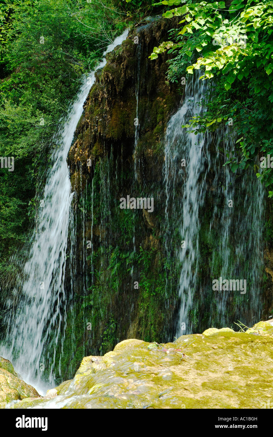 Cascada en el río Slunjcica en Rastoke en Kordun región en Croacia Central Foto de stock