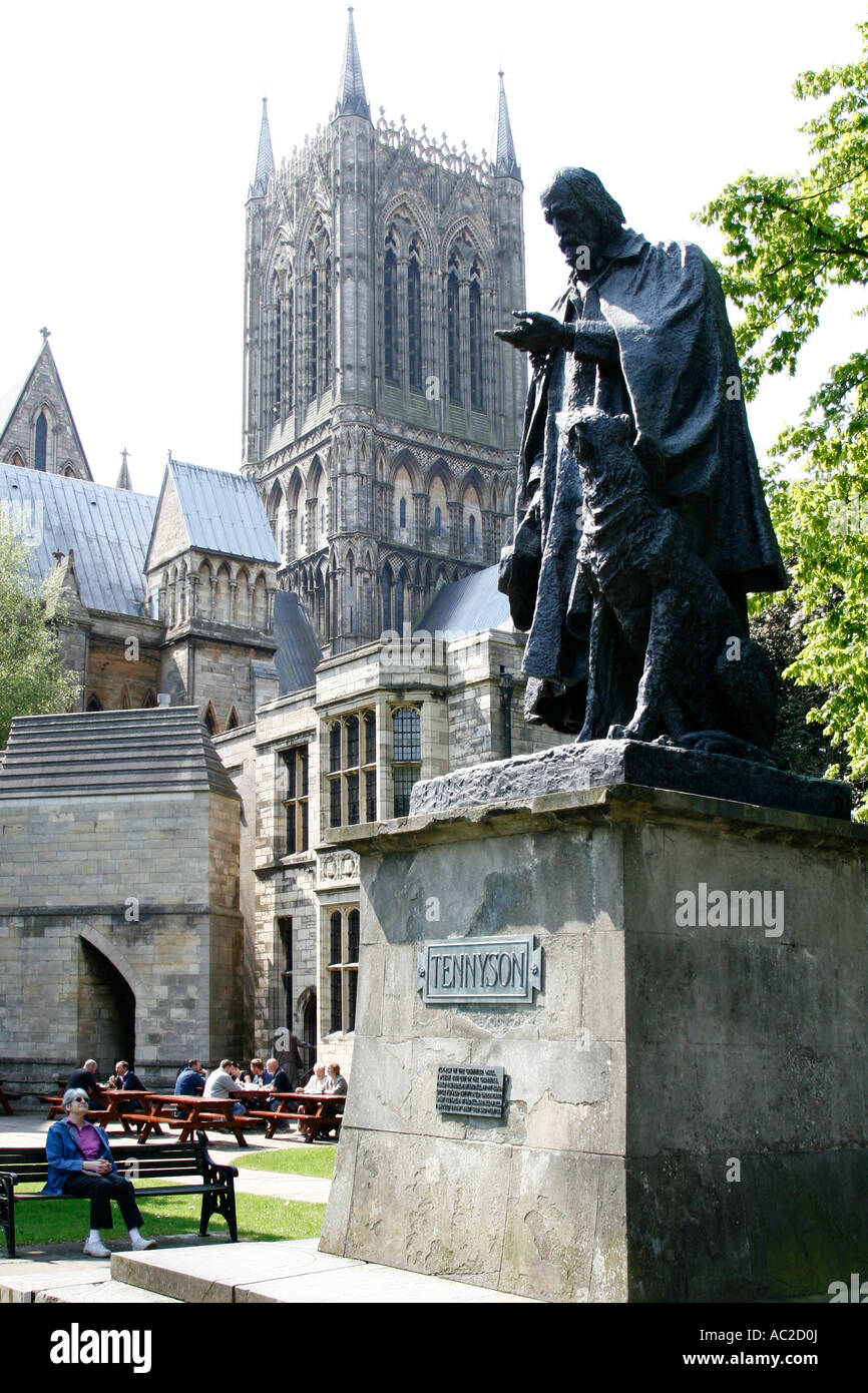 Sir Alfred Lord Tennyson Lincoln Catedral UK Foto de stock