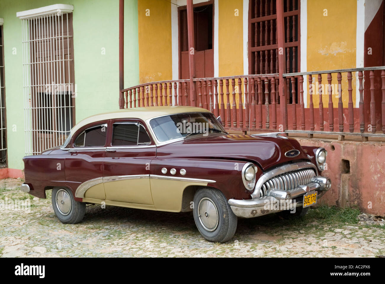 Coches clásicos Americanos, Trinidad, Sancti Spíritus, Cuba. Foto de stock