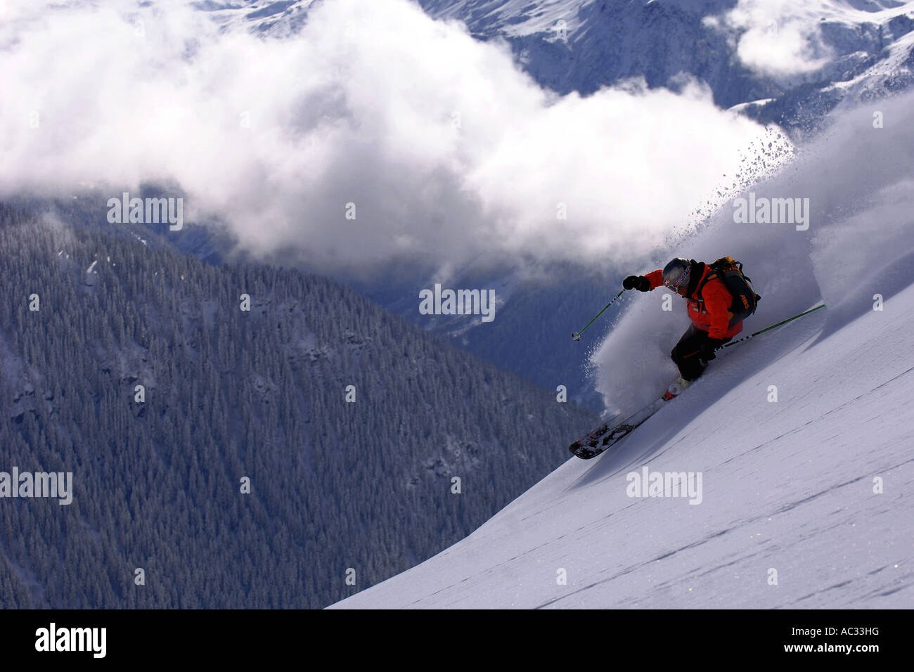 Esquí en polvo, Francia, Savoie Alpes Foto de stock