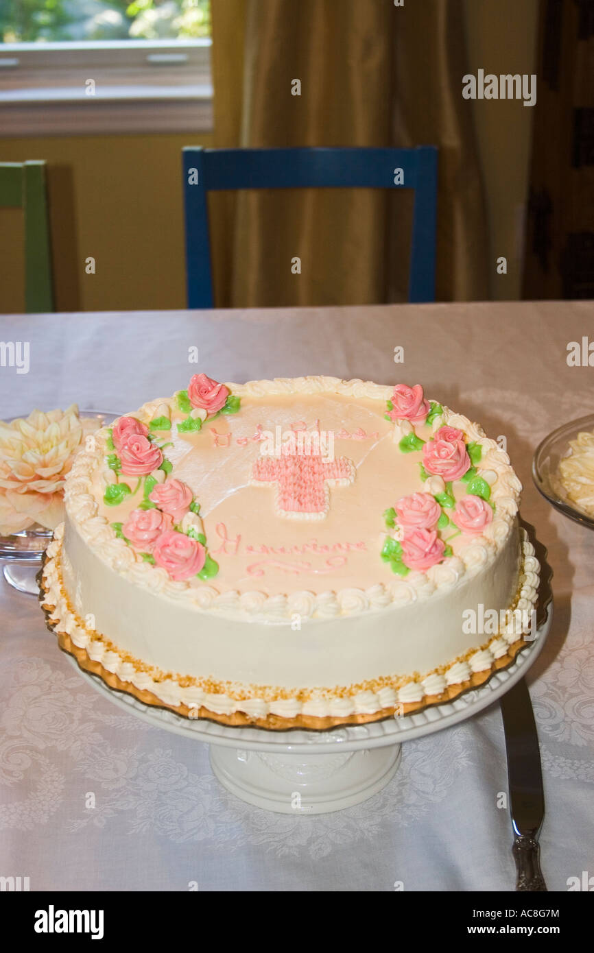 Celebración pastel en una fiesta de bautizo para una niña Fotografía de stock Alamy