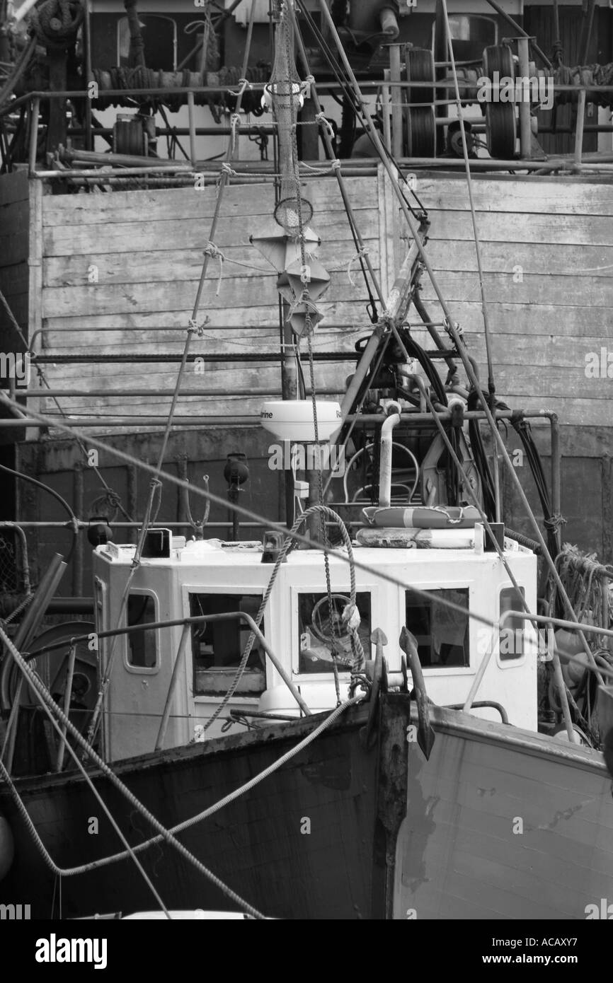 Barco pesquero Dunmore East Irlanda Foto de stock