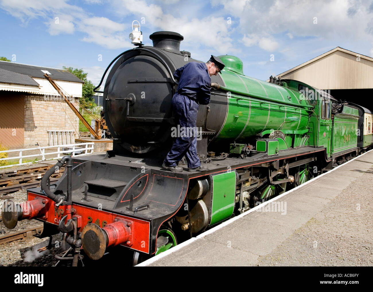 Tren de vapor a Bo ness Kinneil Railway Foto de stock