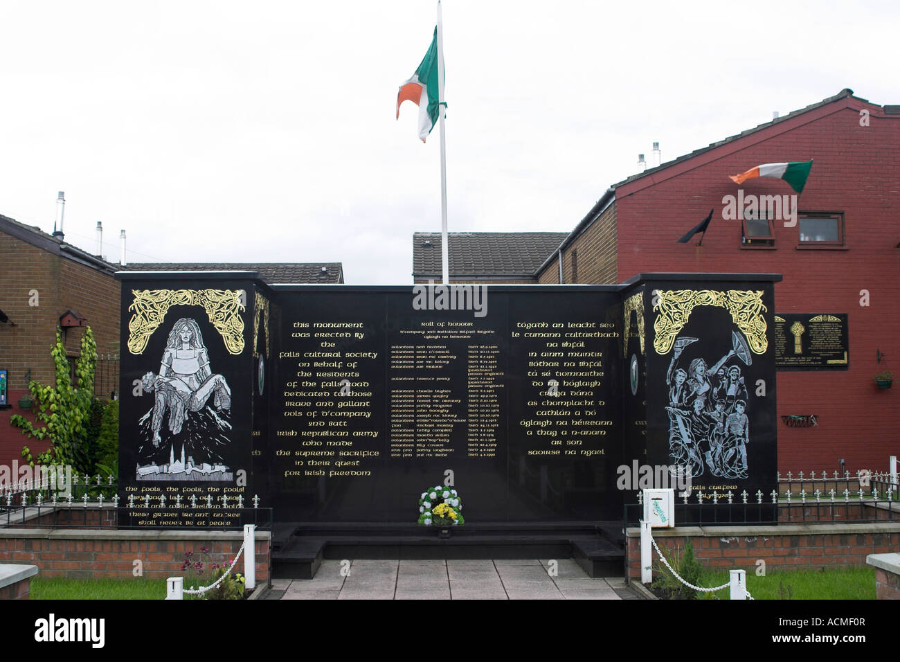 Memorial Garden republicano en el memorial garden Falls Road de Belfast Antrim País Irlanda del Norte Foto de stock