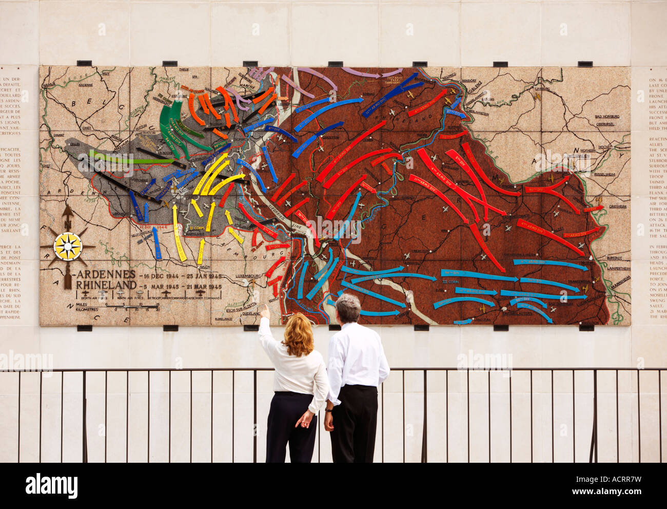 Cementerio militar americano, Hamm, la ciudad de Luxemburgo, Europa - par ver el mapa de batalla de la II Guerra Mundial Foto de stock