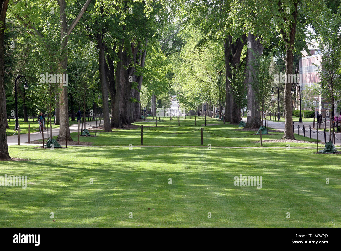 Campus de la Universidad Estatal de Pensilvania en la primavera de EE