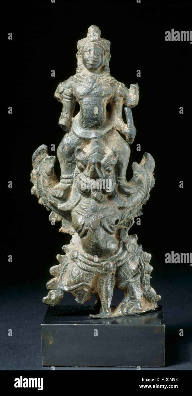 La figura de una deidad o Dios. Camboya, 12A - 13a siglo. Foto de stock