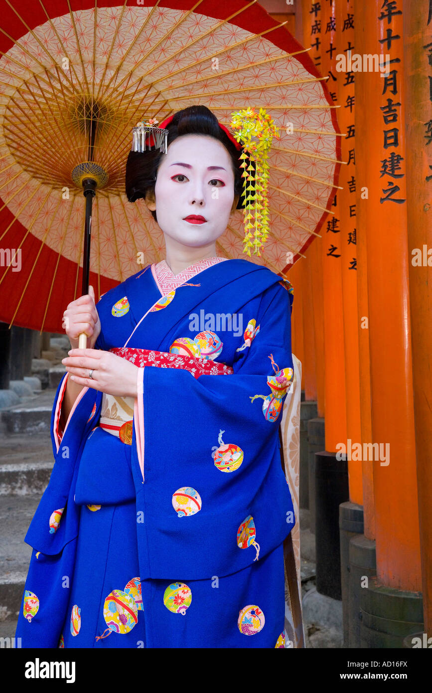 Chicas Geishas Fotos e Imágenes de stock Alamy