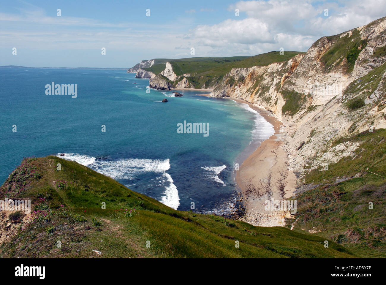 Cabeza Dungy mirando a través de la Bahía de St Oswald hacia Durdle puerta en la costa de Dorset Foto de stock