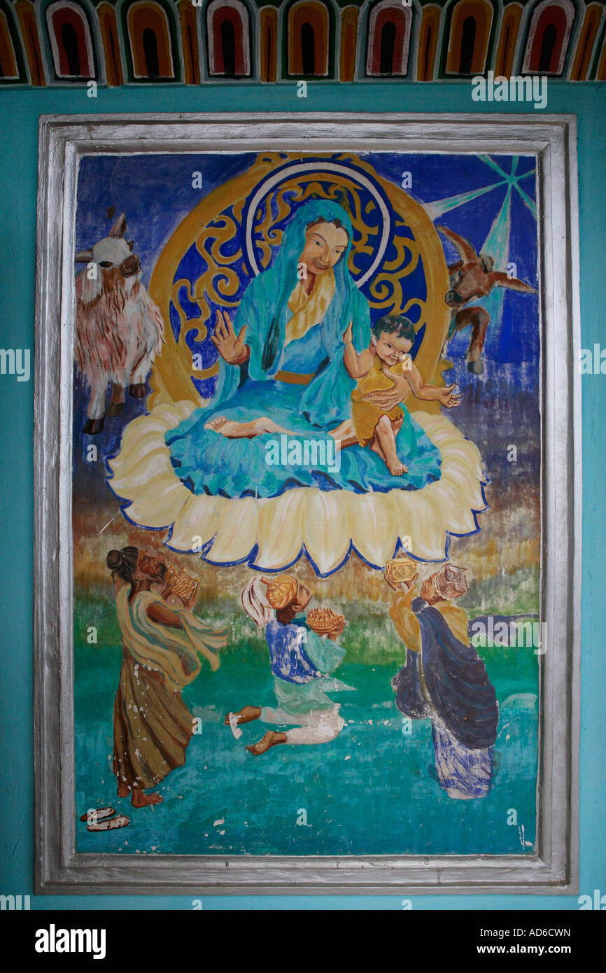 Mural en la iglesia de María, Madre de Dios, Kalimpong, Bengala Occidental, India Fotografía de stock - Alamy Mural en la iglesia de María, Madre de Dios, Kalimpong, Bengala Occidental, India Fotografía de stock - Alamy