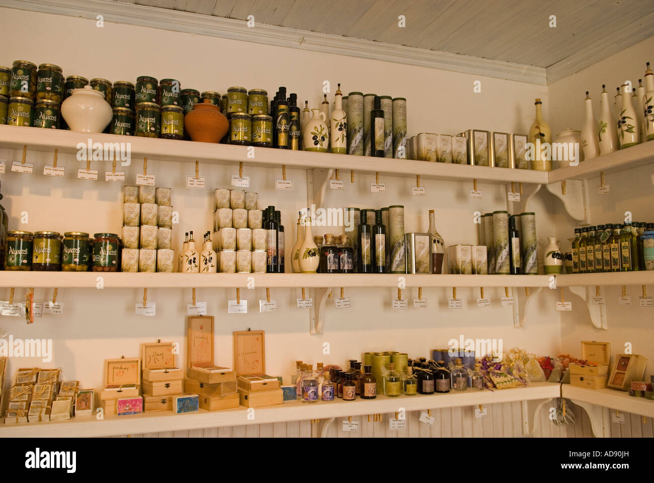 Aceite de oliva productos tienda en Alacati Zeytin Vs.(oliva) Turquía Etc. Foto de stock