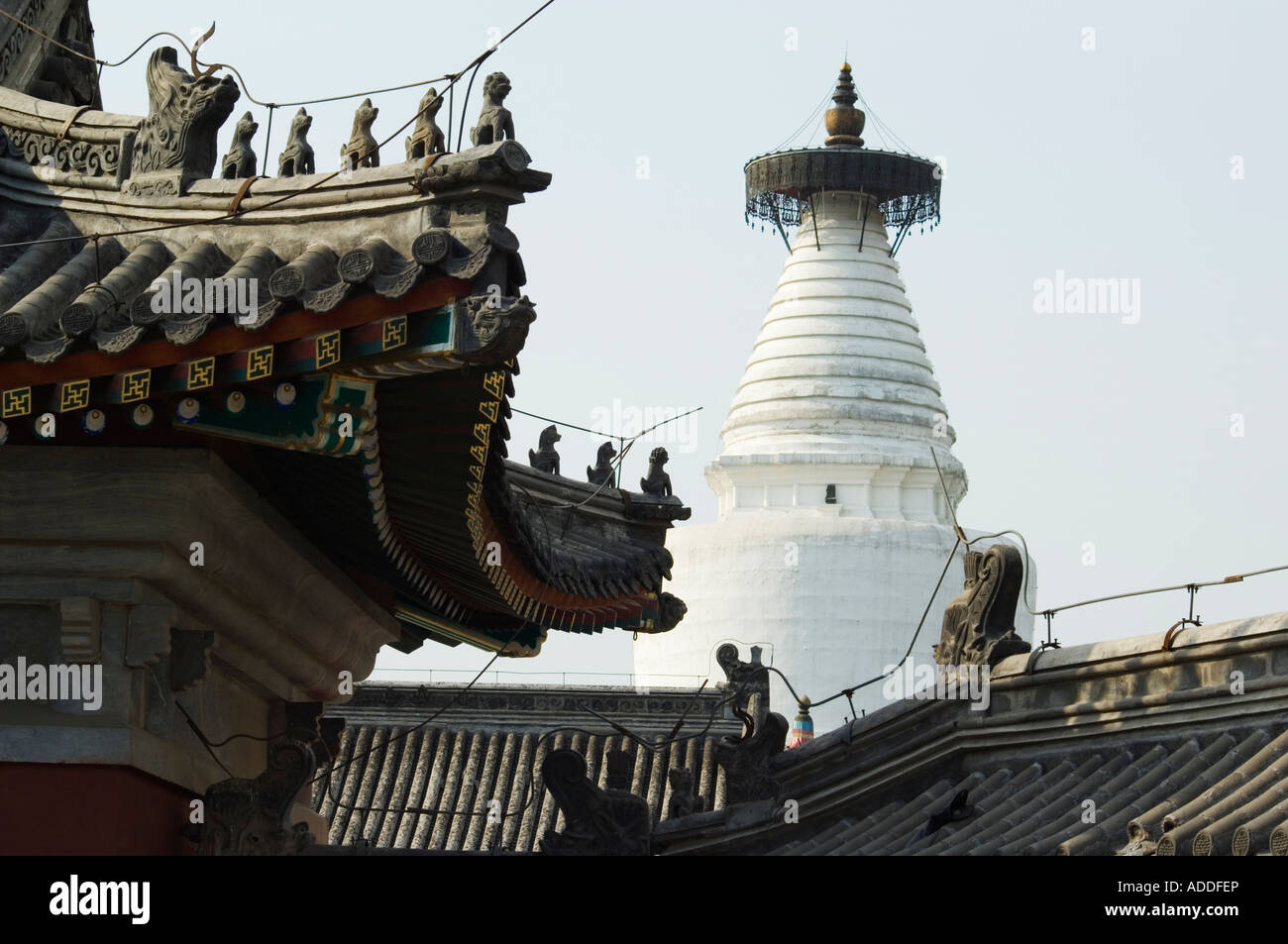Miaoying temple fotografías e imágenes de alta resolución Alamy