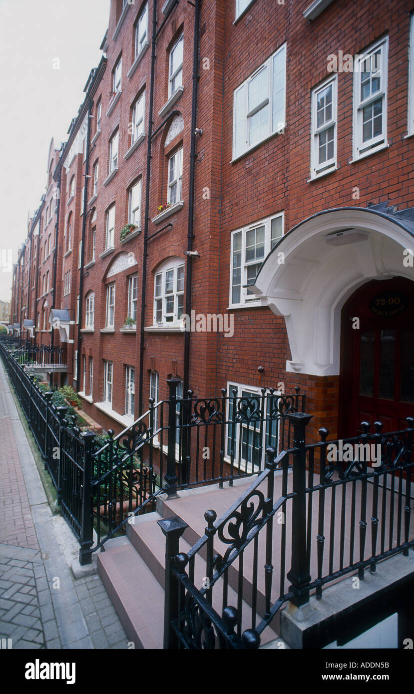 Casa Probyn Millbank Estate construido de ladrillo rojo bloque mansión para viviendas sociales London SW1 Foto de stock