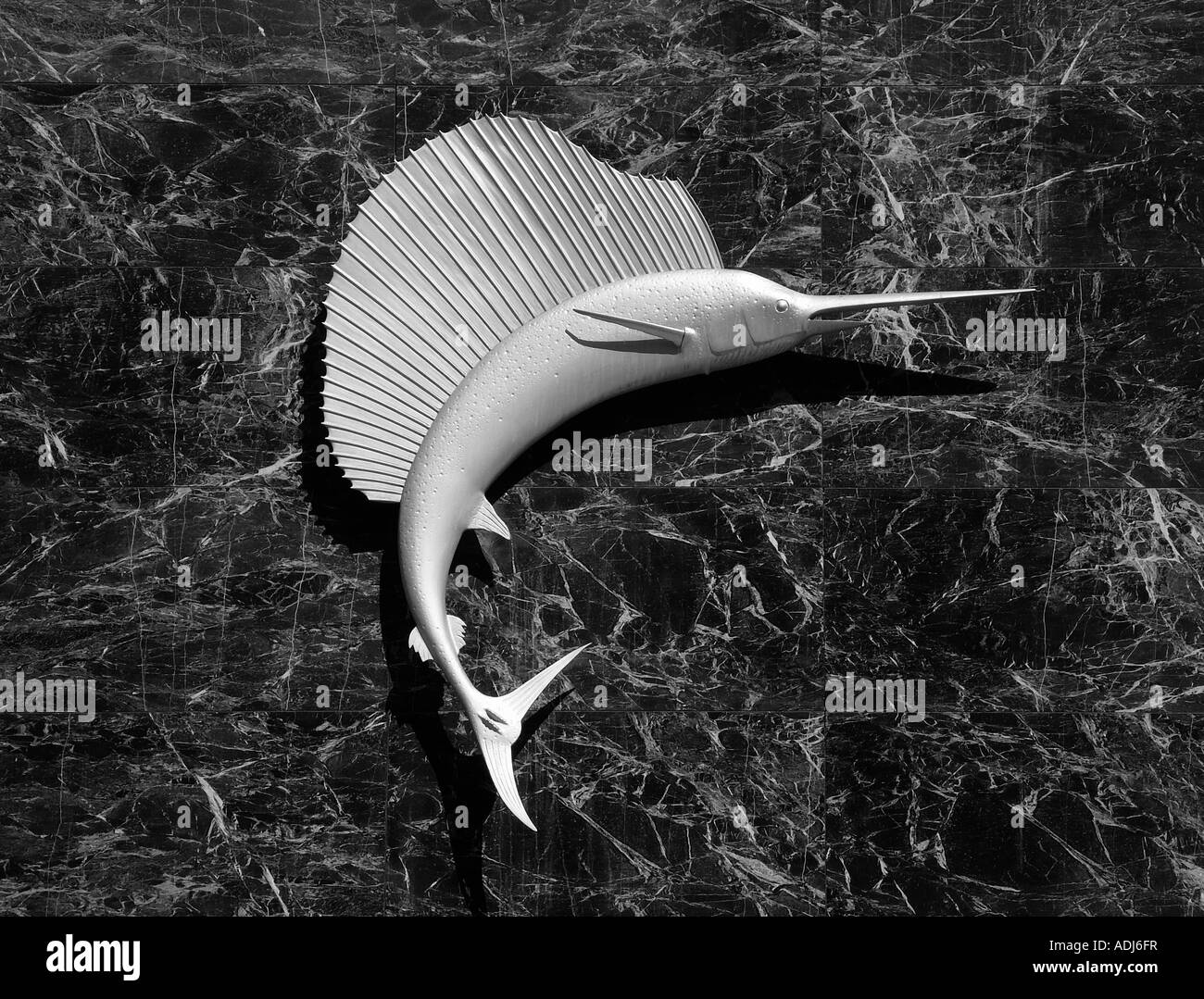 Pez espada escultura empotrada en la pared Fotografía de stock Alamy Pez espada escultura empotrada en la pared Fotografía de stock Alamy