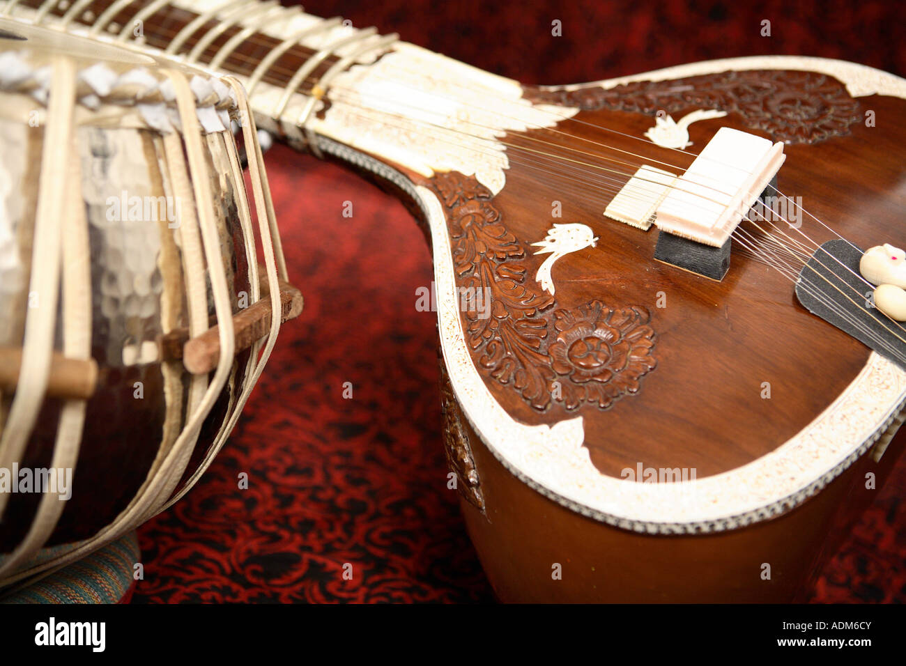 Sitar y Tabla Fotografía de stock Alamy