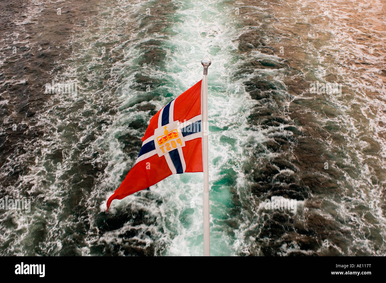 La bandera nacional de Noruega en un barco Foto de stock