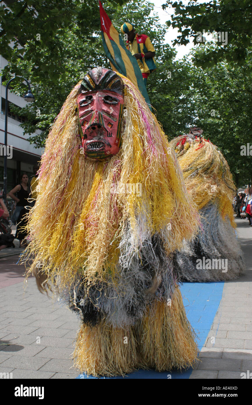 Festival cultural de Hamburgo Altonale. Monstruo africano Fotografía de  stock - Alamy