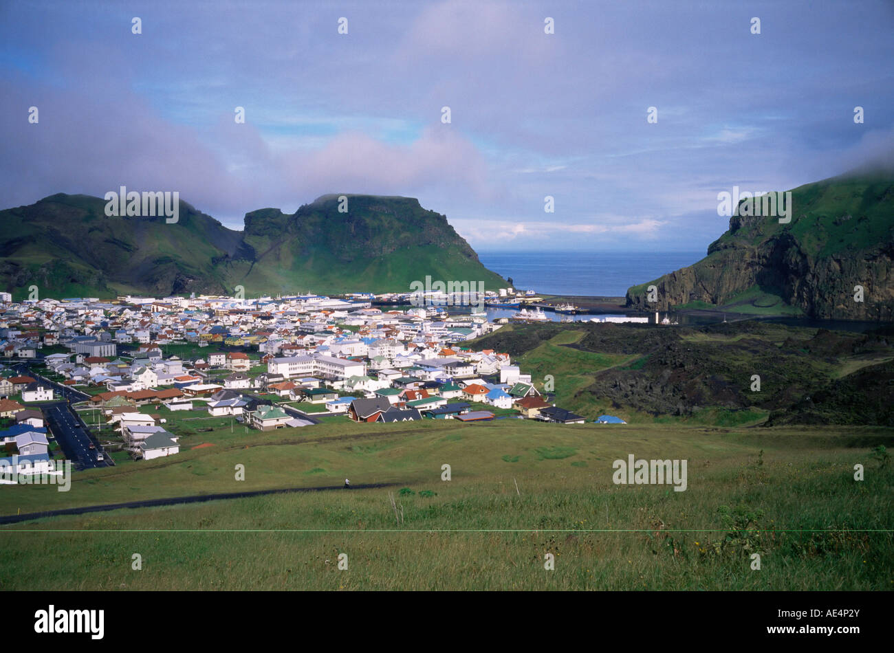 La Isla de Heimaey, Islas Westmann, Islandia, las regiones polares ...