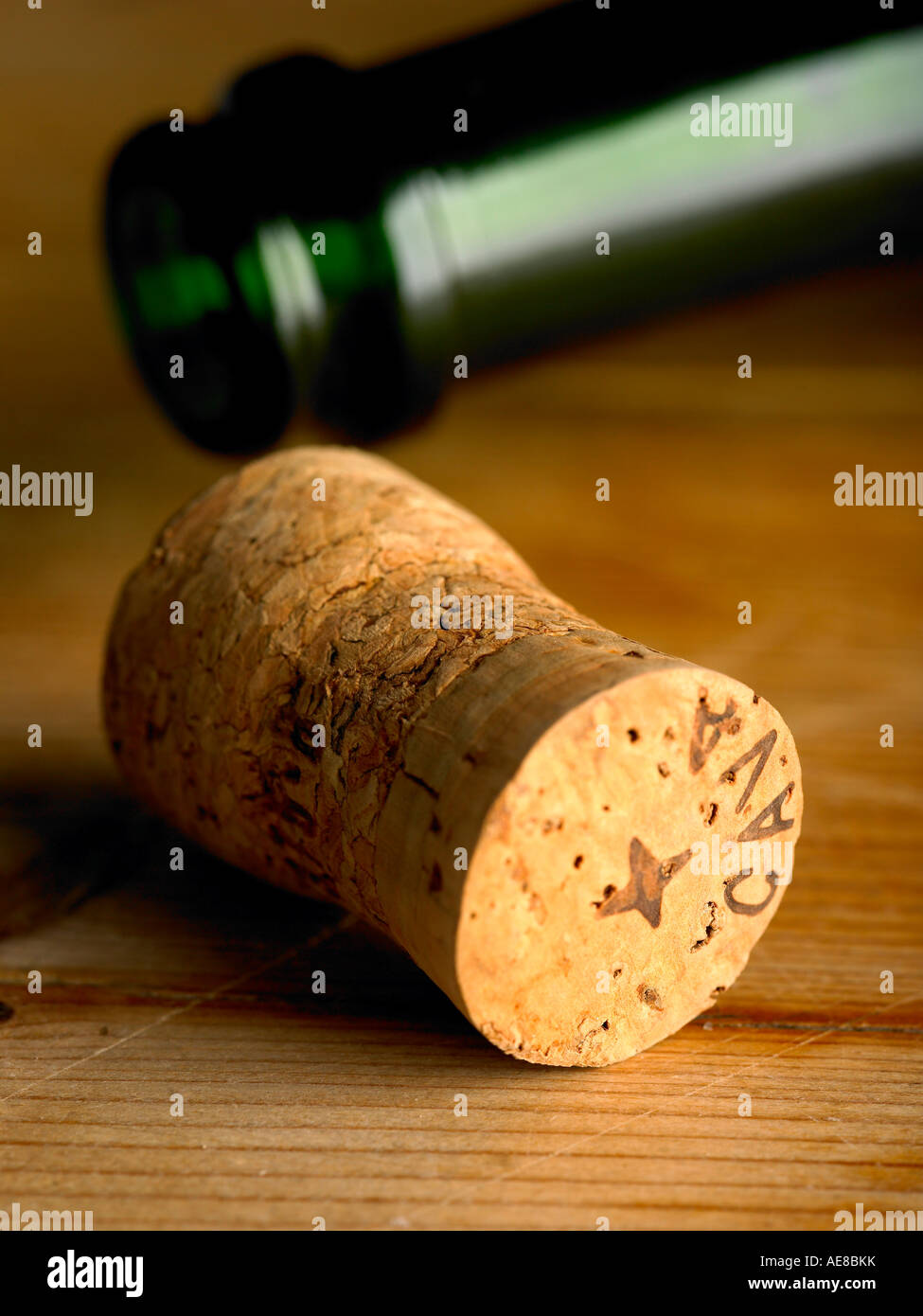Tapon de vino fotografías e imágenes de alta resolución - Alamy
