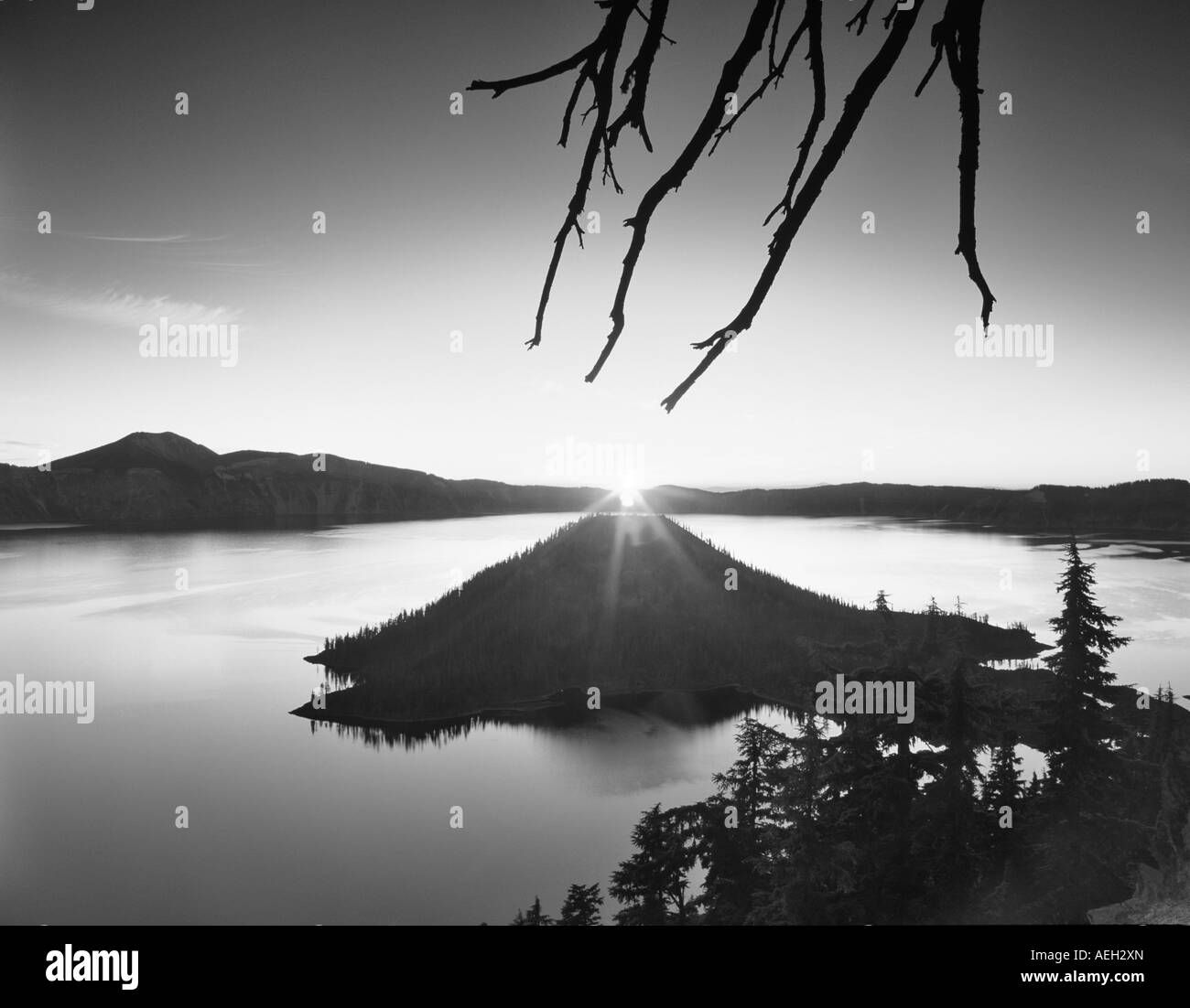 Impresionantes amaneceres Imágenes de stock en blanco y negro - Alamy