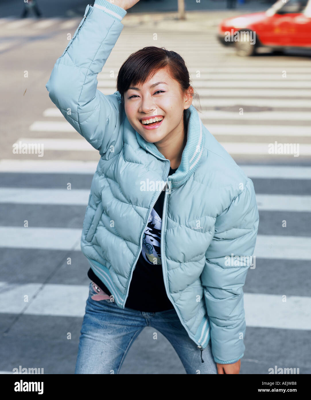 Joven asiático personas vestidas con ropa casual y deportes Fotografía de  stock - Alamy