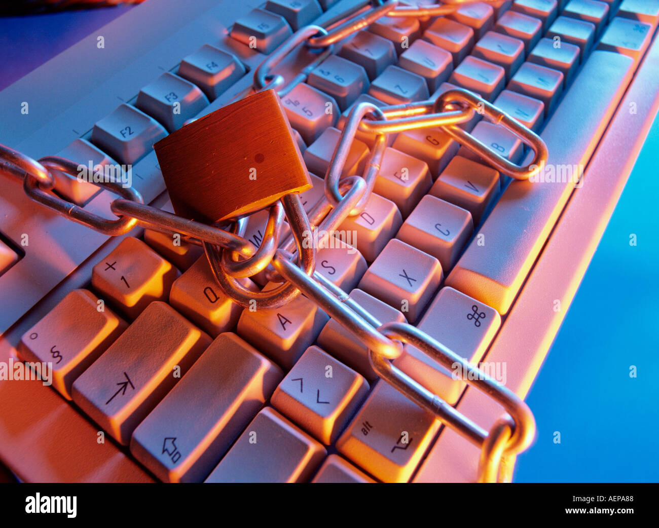 Teclado de ordenador bloqueado Fotografía de stock - Alamy