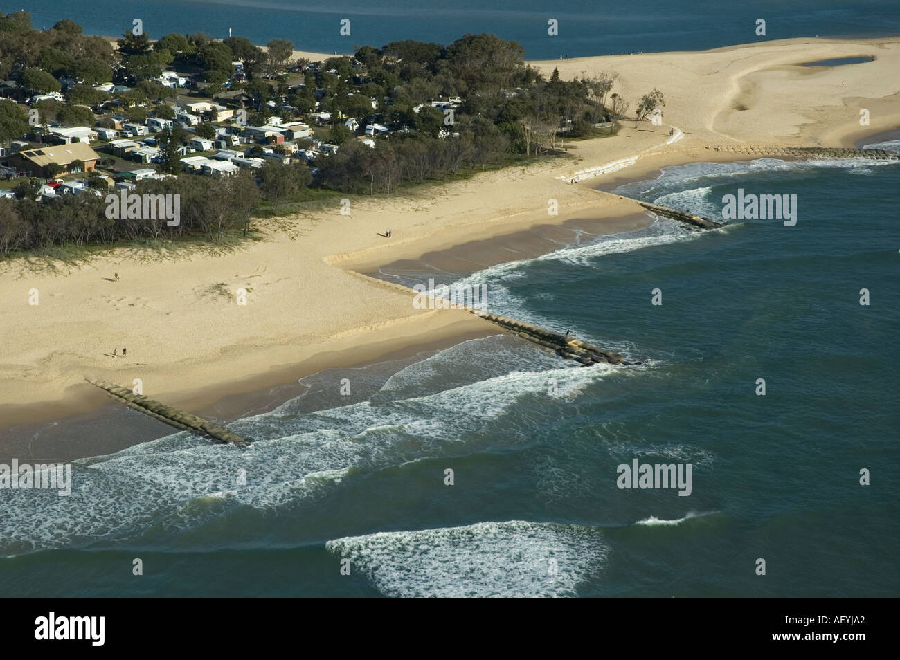 Bolsa de arena ingles para detener la erosión de la playa principal de  Maroochydore Queensland Australia Fotografía de stock - Alamy