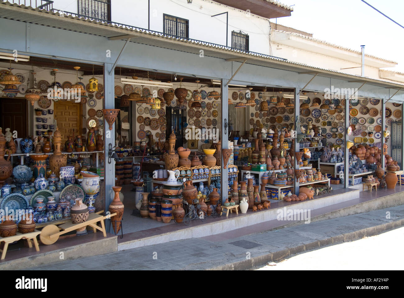 Spanish souvenir stall fotografías e imágenes de alta resolución - Página 6  - Alamy