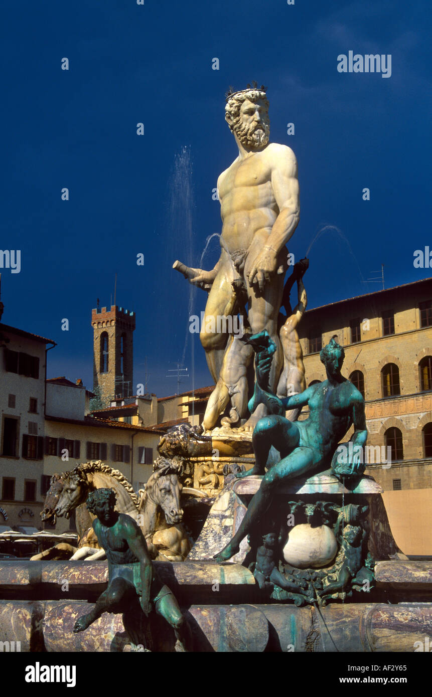 Fuente de Neptuno, la plaza de la Signoria Florencia Italia Foto de stock